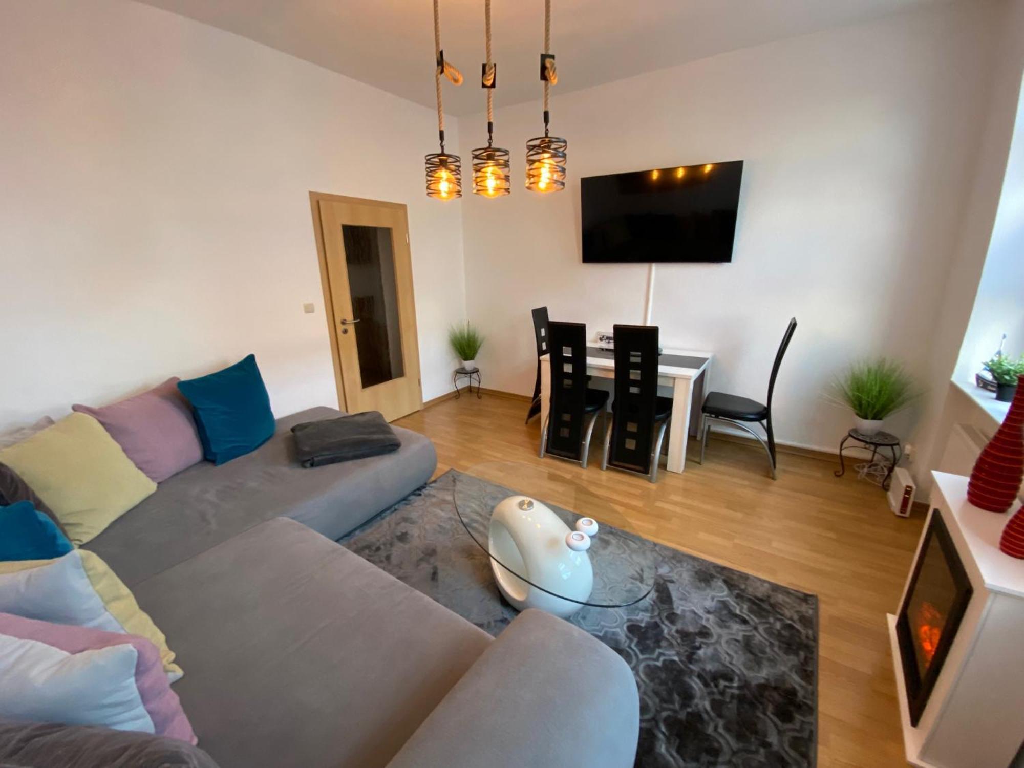 Zur Schleuse - Ferienwohnung Bis 6 Personen Mit Gem Garten Rostock Exterior photo